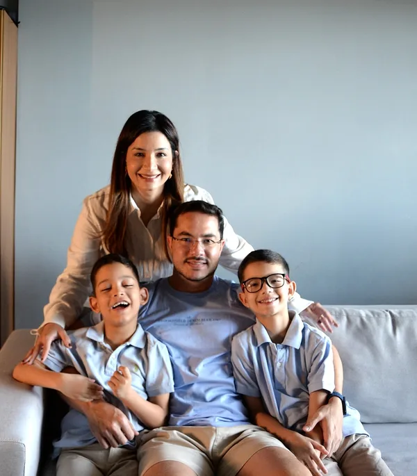Laura Nascimento com a família em casa